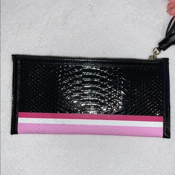 🌸Victoria’s Secret Little Black Pouch - Picture 4 of 5